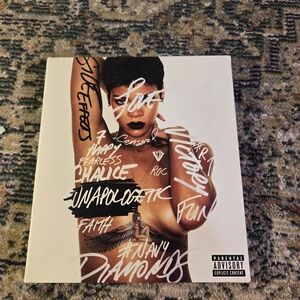 Unapologetic [Deluxe Edition] [CD/Dvd] by Rihanna (CD, 2012)